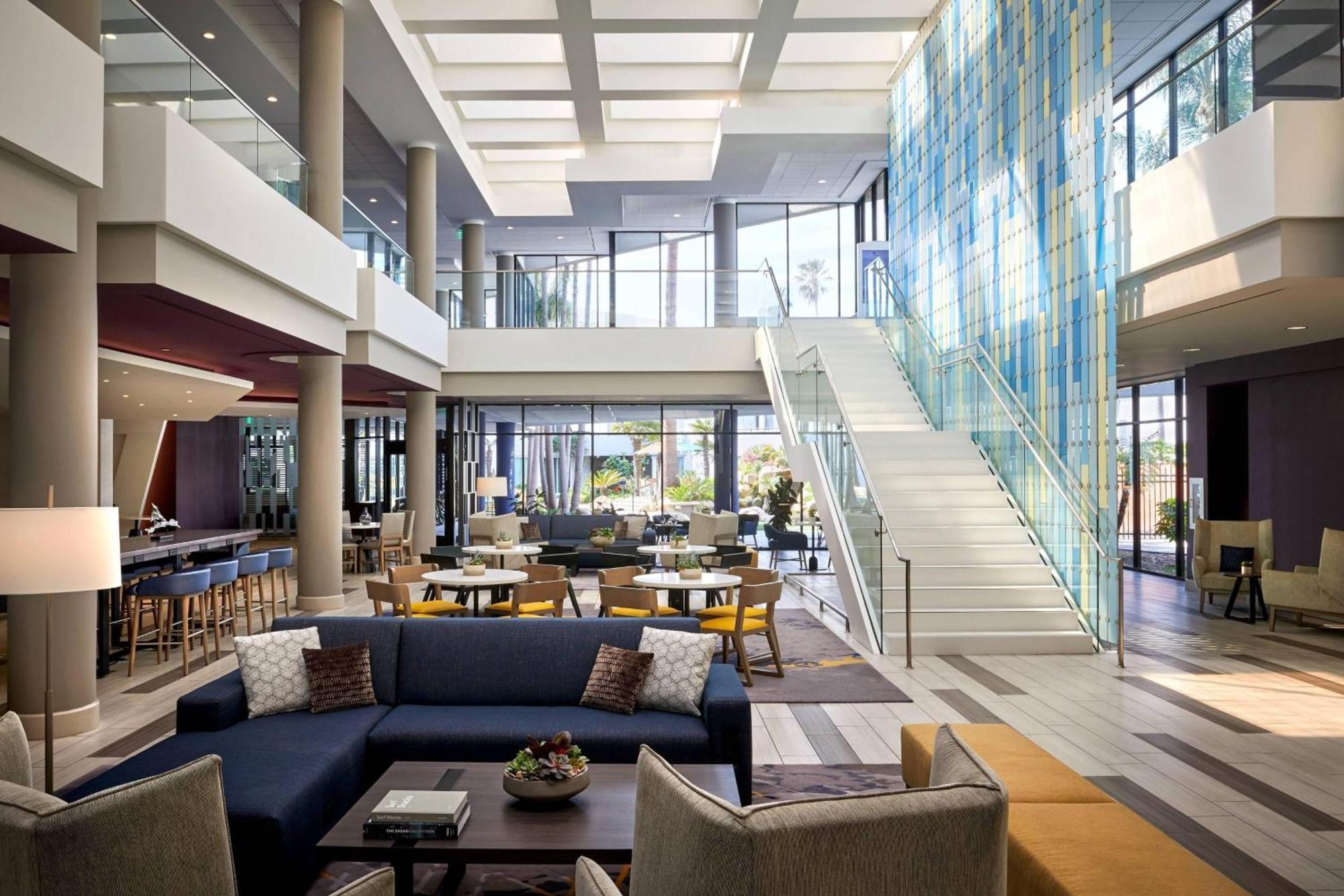Ventura Beach Marriott Exterior photo